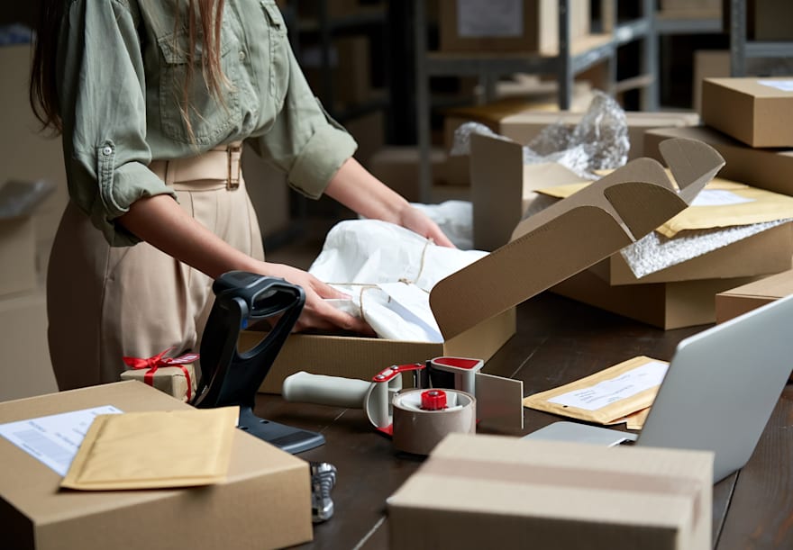 Shipping packaging outlet